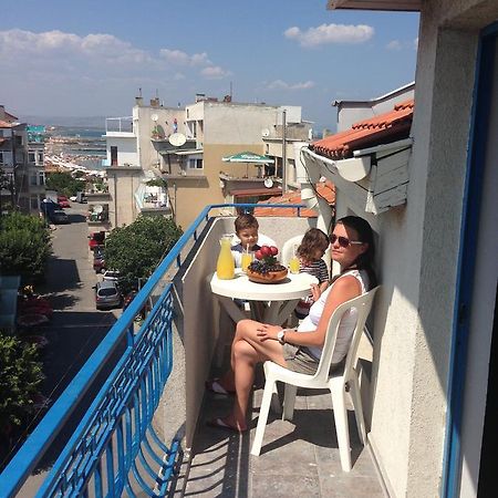 Lira Sto Apartments Pomorie Kültér fotó