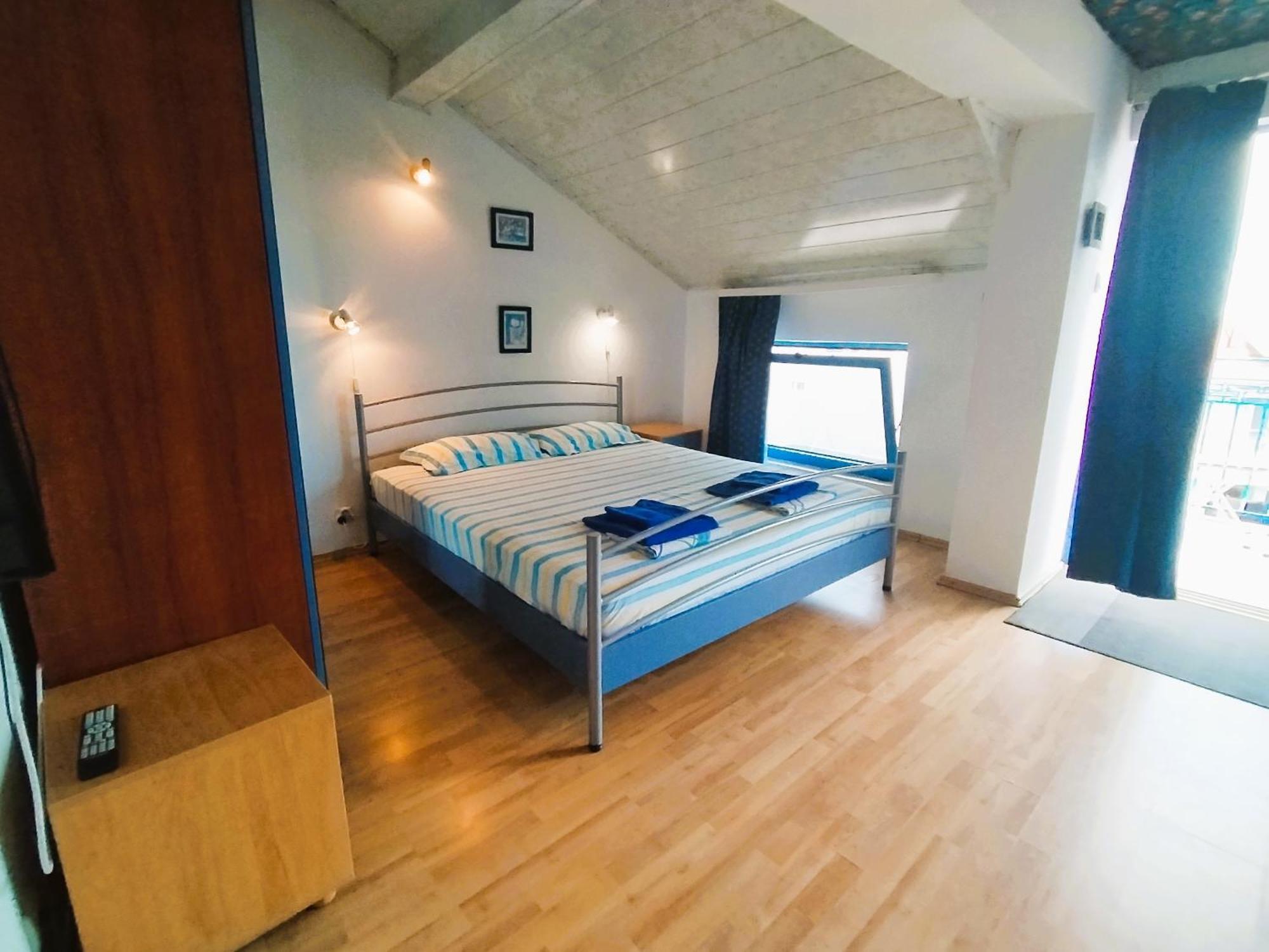 Lira Sto Apartments Pomorie Kültér fotó
