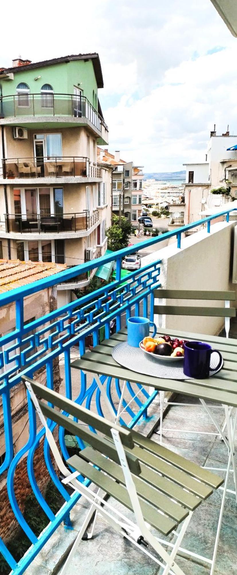 Lira Sto Apartments Pomorie Kültér fotó