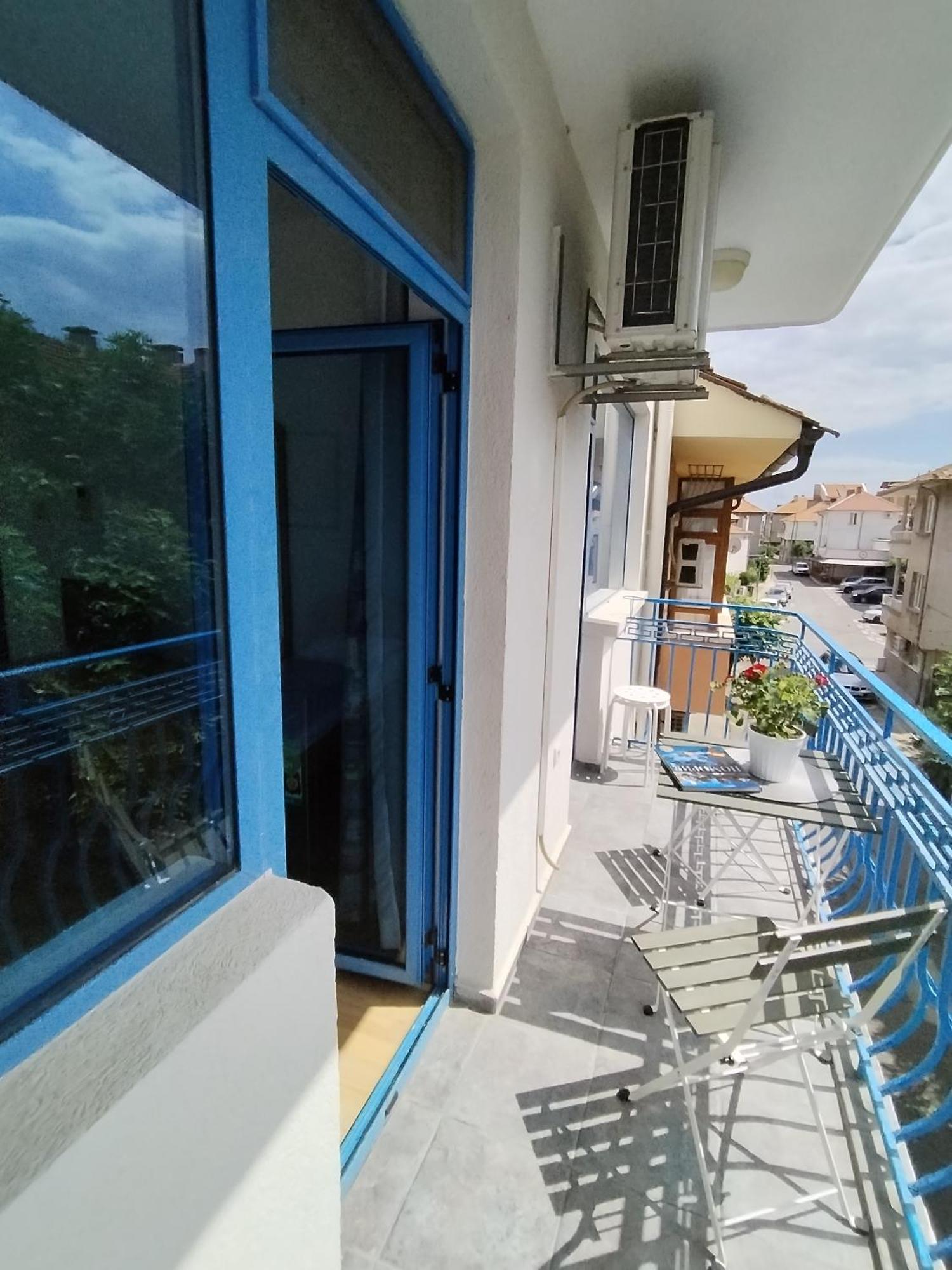 Lira Sto Apartments Pomorie Kültér fotó