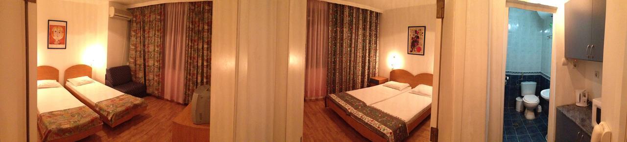 Lira Sto Apartments Pomorie Kültér fotó